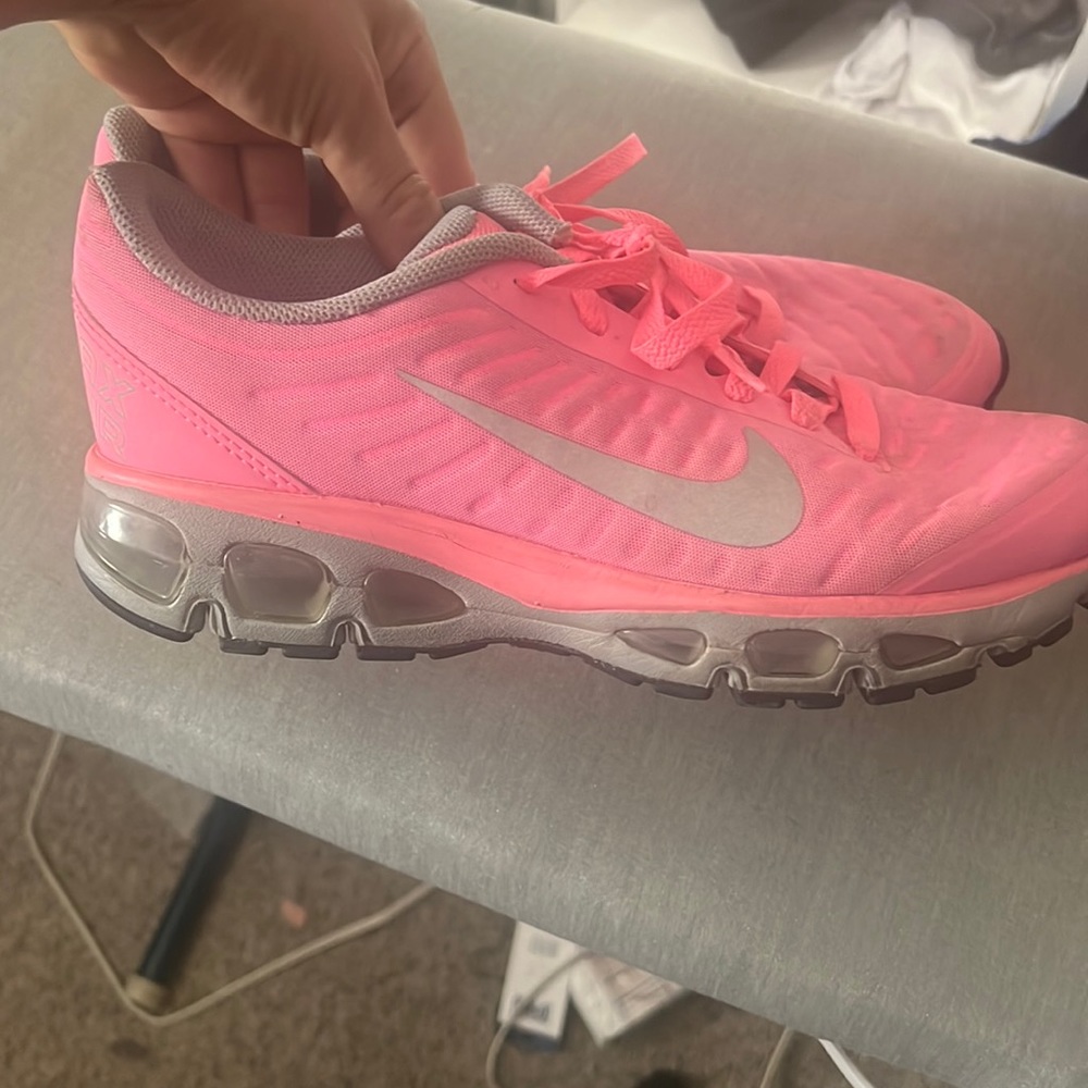 Pink nikes AIR MAX